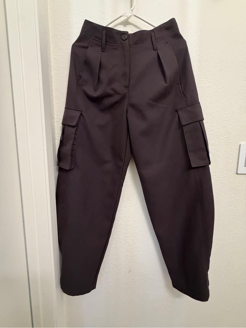 Women's Dark Gray Barrel Pant - Versatile Utility Style